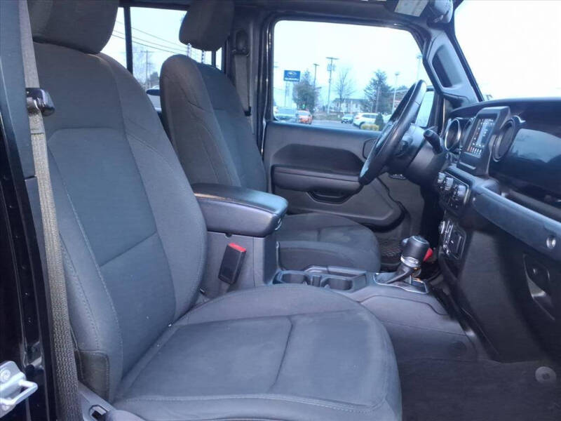 2022 Jeep Gladiator Altitude