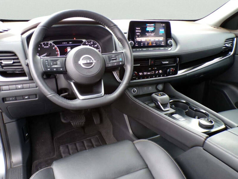 2022 Nissan Rogue SL