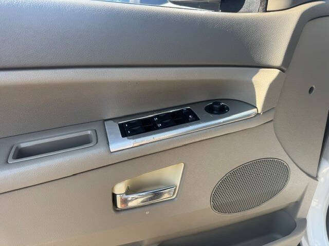 2006 Jeep Grand Cherokee Laredo