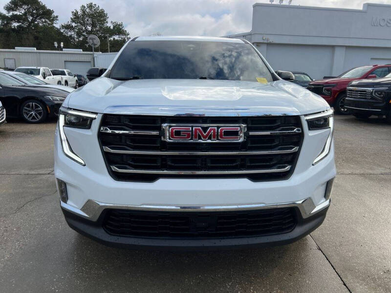 2024 GMC Acadia Elevation