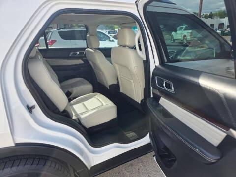 2017 Ford Explorer Platinum