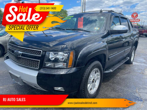2008 Chevrolet Avalanche for sale at RJ AUTO SALES in Detroit MI
