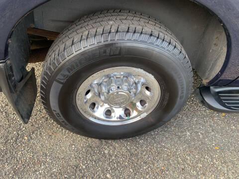 2004 Ford Excursion XLT