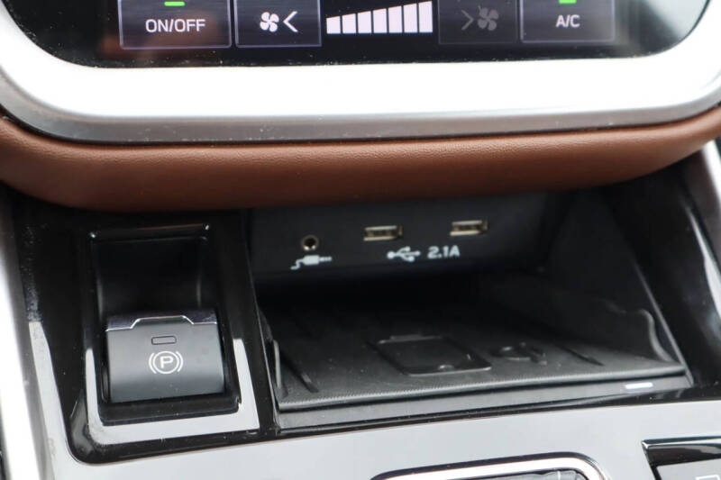 2022 Subaru Outback Touring XT