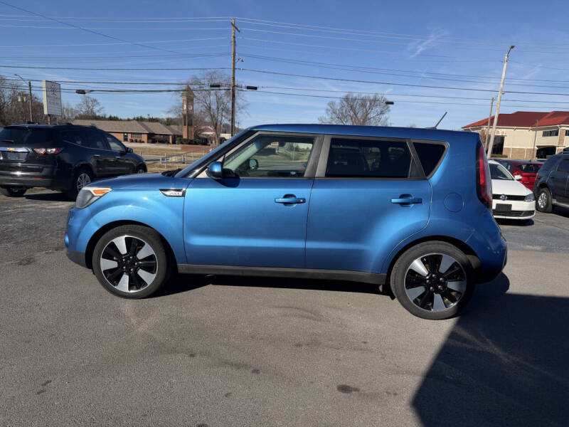 2017 Kia Soul +