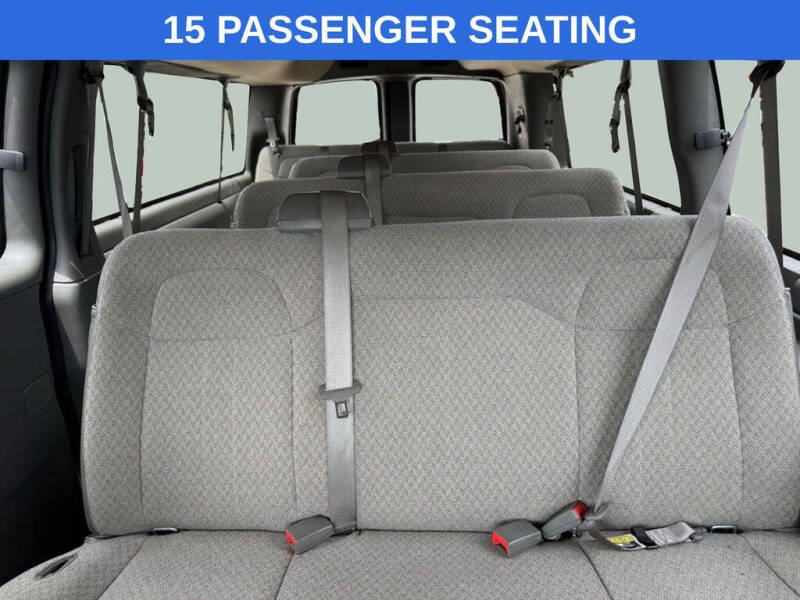 2025 Chevrolet Express LT 3500