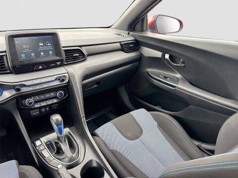 2021 Hyundai Veloster