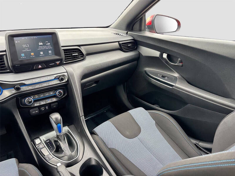 2021 Hyundai Veloster