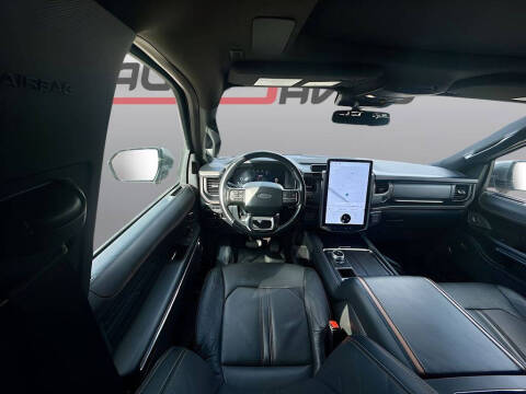 2023 Ford Expedition Platinum