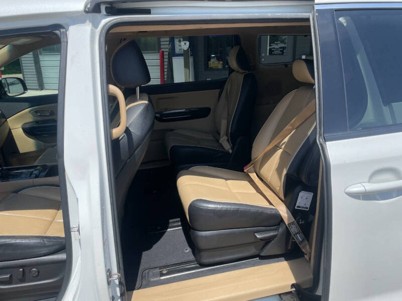 2016 Kia Sedona SX