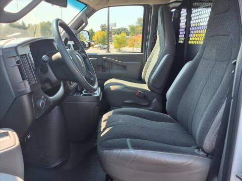 2023 GMC Savana 2500