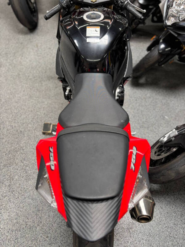 2014 Suzuki GSX-R750