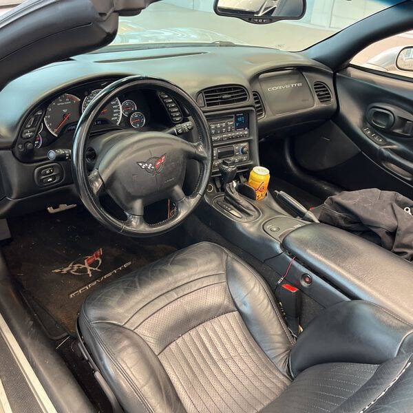 2002 Chevrolet Corvette 2