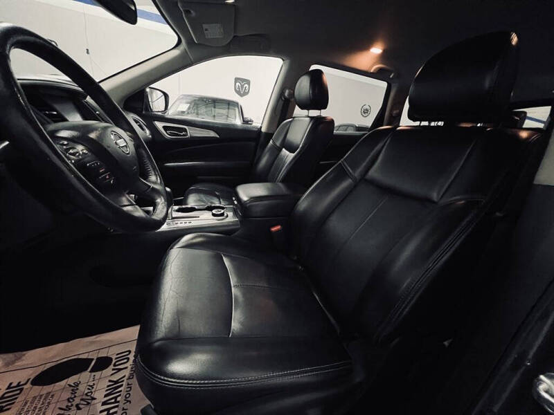 2019 Nissan Pathfinder SL