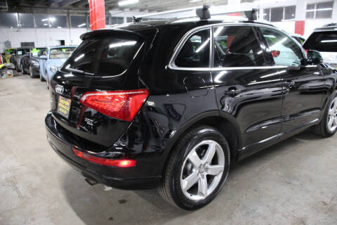 2011 Audi Q5 2.0T quattro Premium Plus