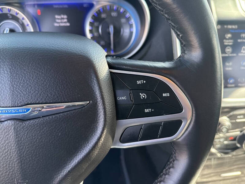 2022 Chrysler 300 Touring