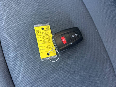 2024 Toyota RAV4 Hybrid XLE