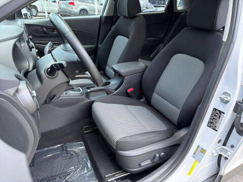 2020 Hyundai Kona SEL Plus