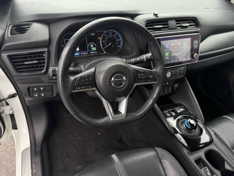 2022 Nissan LEAF SL PLUS