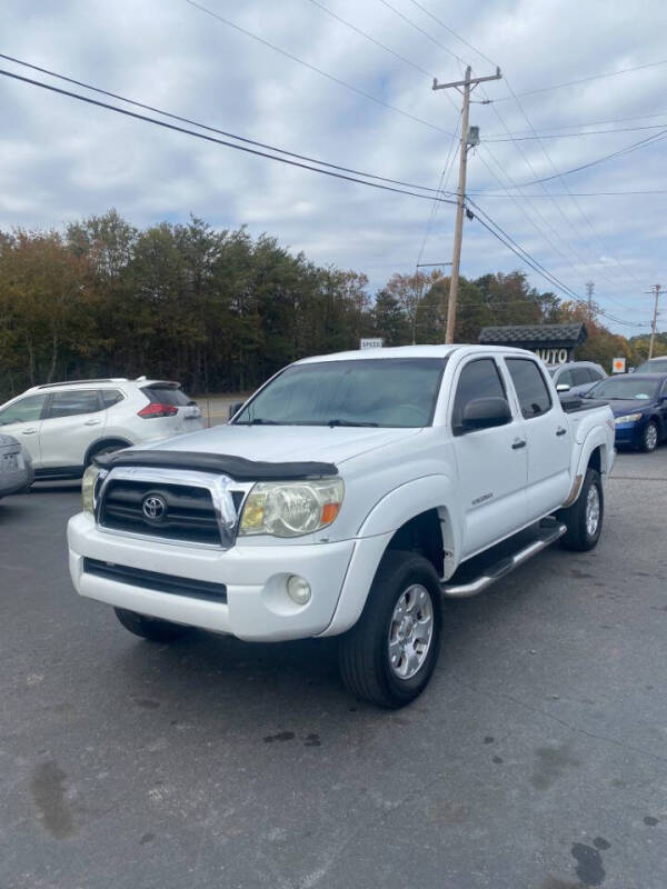 2005 Toyota Tacoma PreRunner photo 2