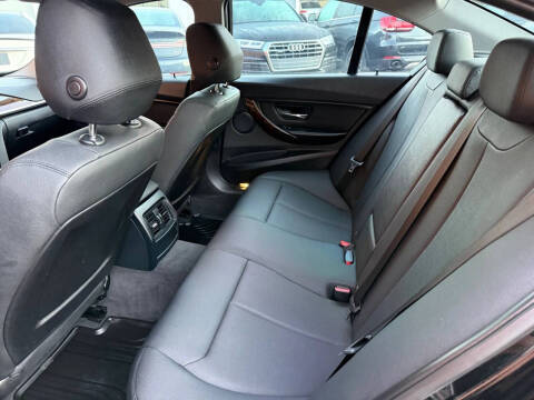 2015 BMW 3 Series 320i