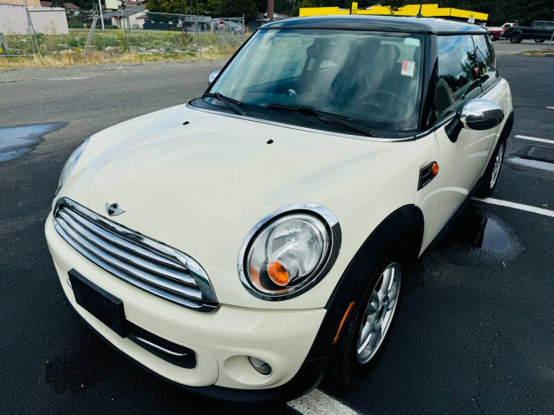 Used 2012 MINI Cooper Base with VIN WMWSU3C5XCT261092 for sale in Tacoma, WA