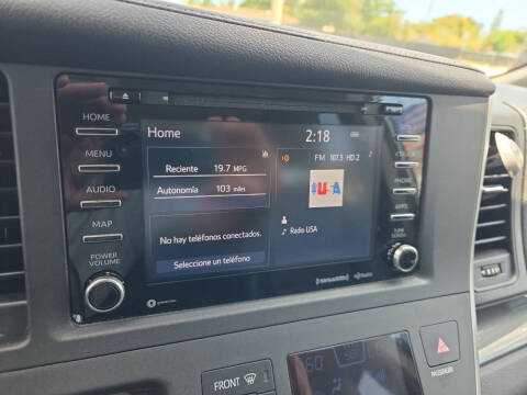 2020 Toyota Sienna SE Premium 8-Passenger