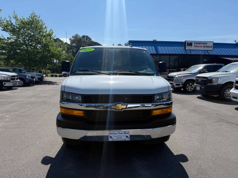 2024 Chevrolet Express 2500