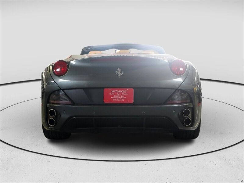 2013 Ferrari California 15