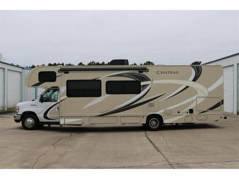 2017 Thor Motor Coach Chateau