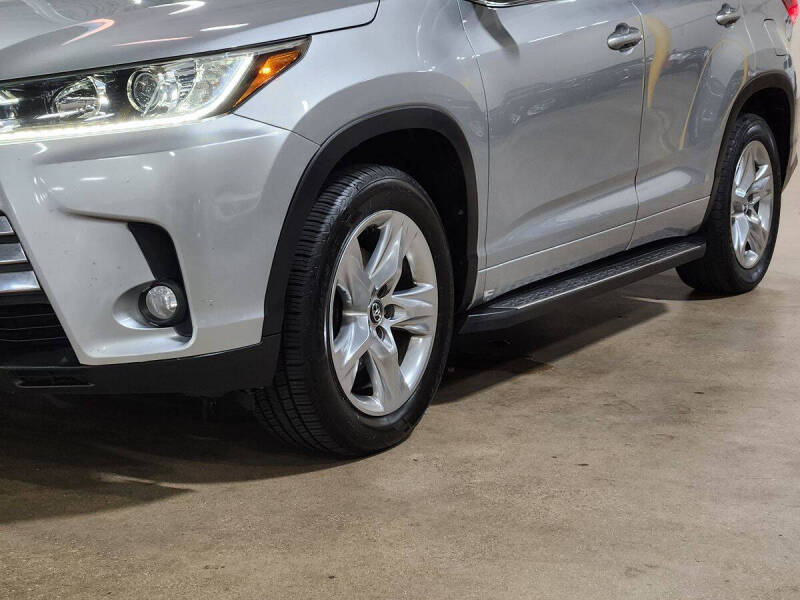2017 Toyota Highlander Limited