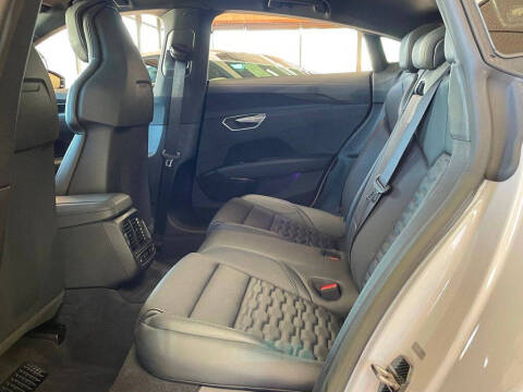 2023 Audi e-tron GT quattro Premium Plus