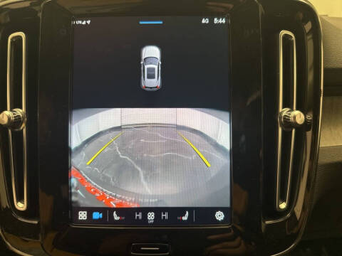 2023 Volvo XC40 B5 Core