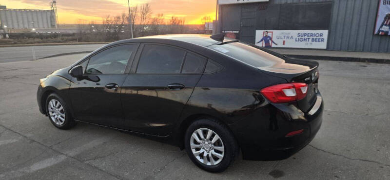 2017 Chevrolet Cruze LS Auto