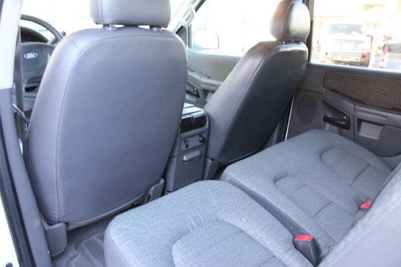 2003 Ford Explorer XLS