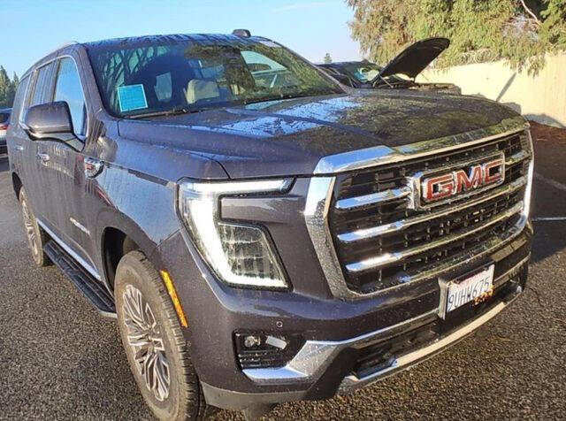 2025 GMC Yukon Elevation