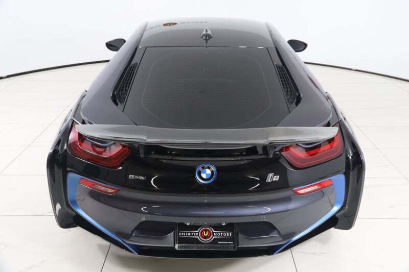 2017 BMW i8
