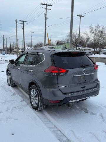 2017 Nissan Rogue SV