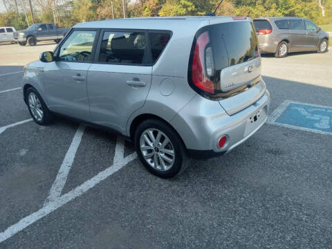 2017 Kia Soul +
