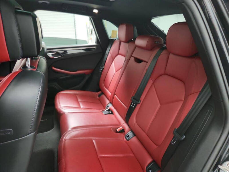 2021 Porsche Macan S