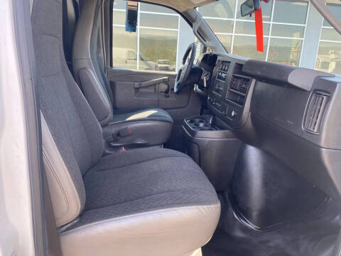 2021 Chevrolet Express 2500