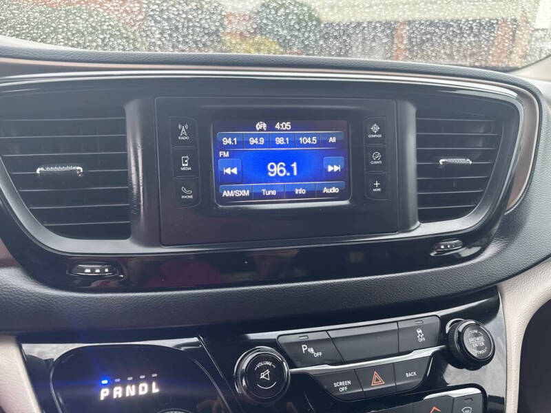 2017 Chrysler Pacifica Touring