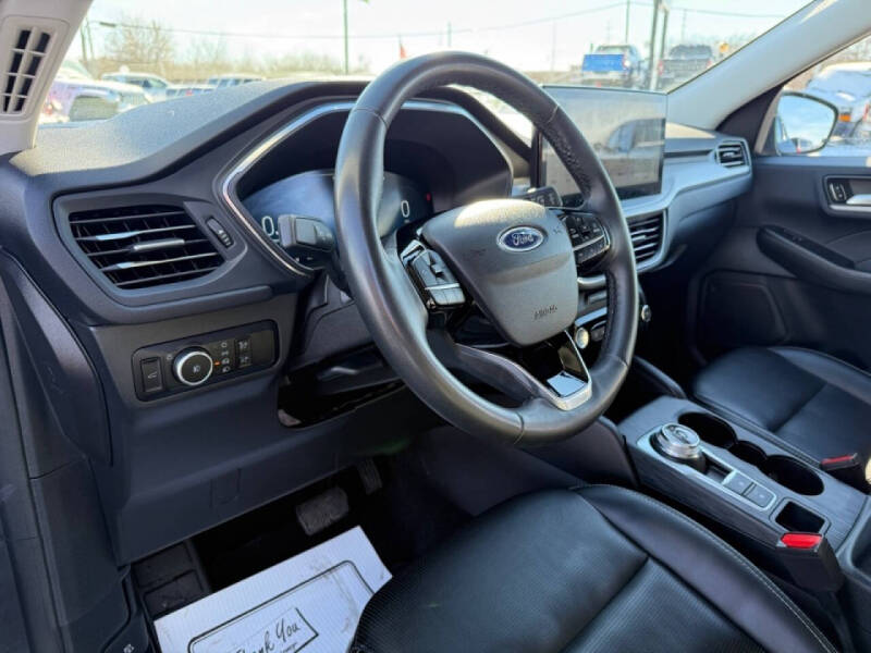 2023 Ford Escape Platinum