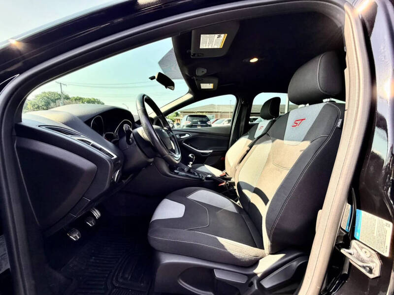 2017 Ford Focus ST