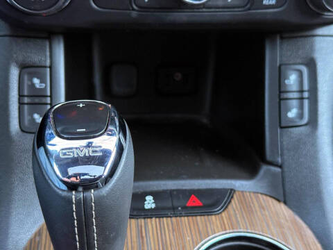 2017 GMC Acadia SLE-2