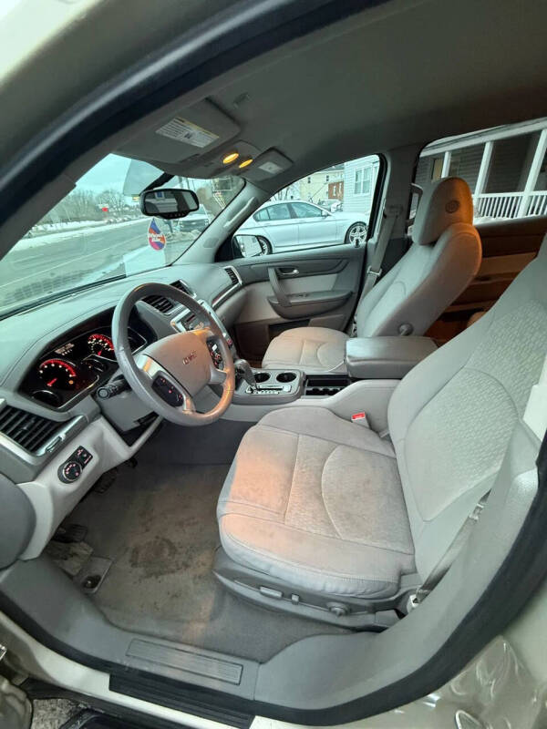 2015 GMC Acadia SLE-2