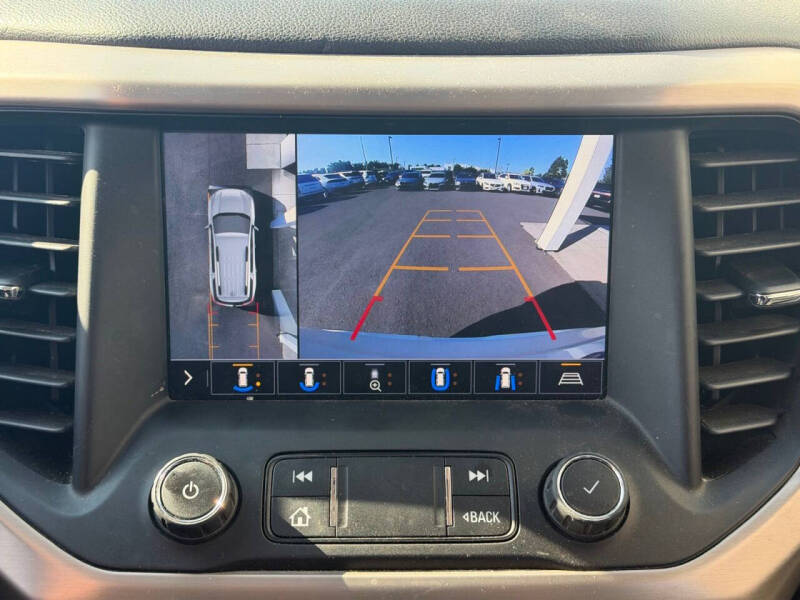 2020 GMC Acadia Denali