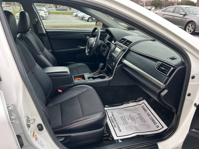 2017 Toyota Camry SE