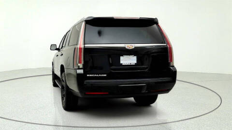 2020 Cadillac Escalade Standard