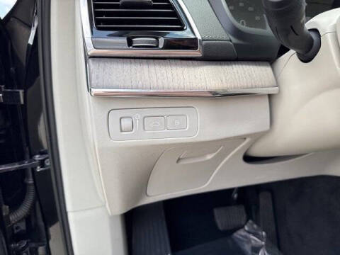 2022 Volvo XC90 Recharge T8 Inscription 6P
